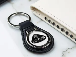 Lotus Schlüssel Halter Robust Leder Limitierte Haptik